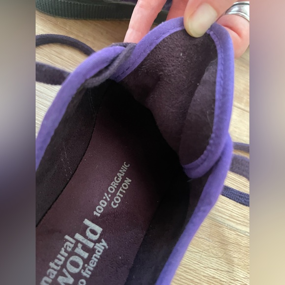 Natural World purple velvet shoes, size 38 (US 7) - Picture 11 of 12